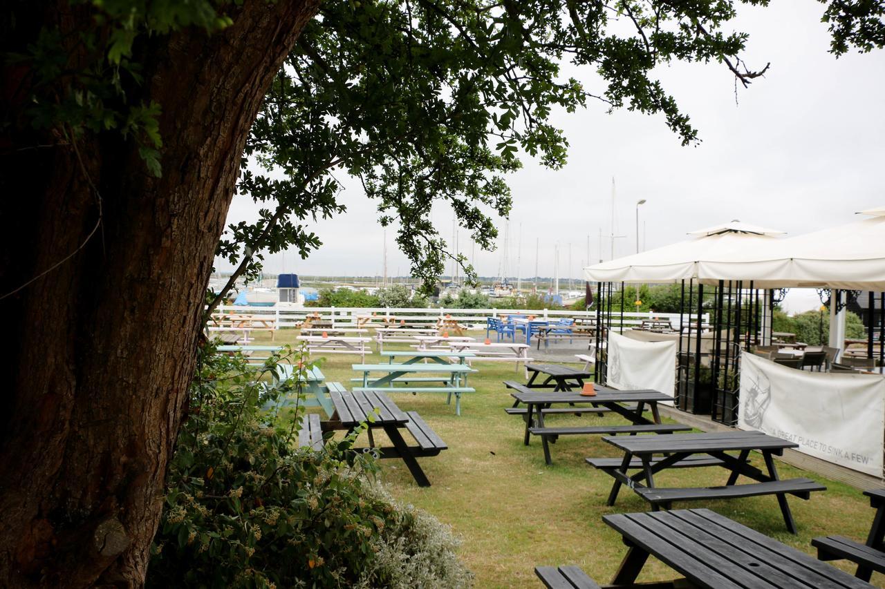 The Victory At Mersea West Mersea Exterior foto