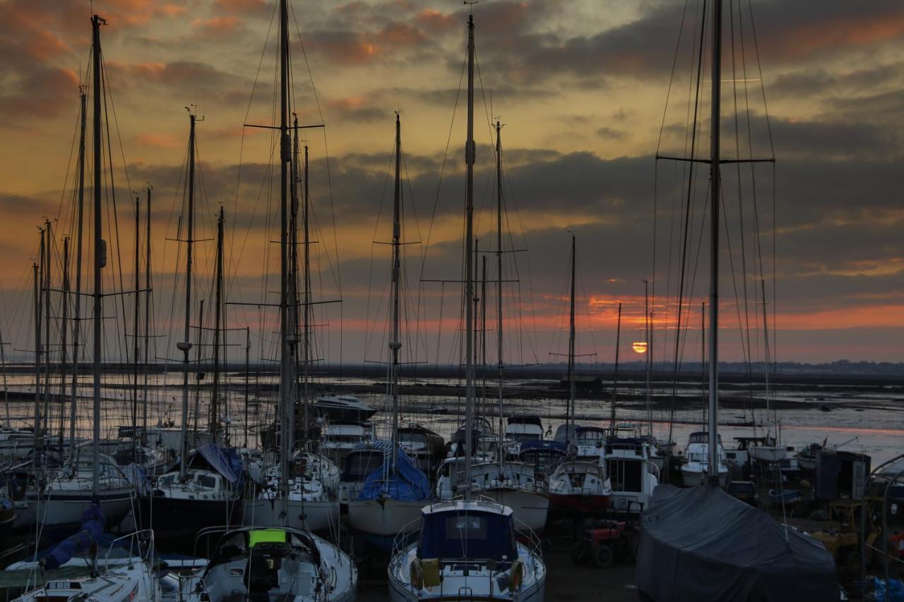 The Victory At Mersea West Mersea Exterior foto